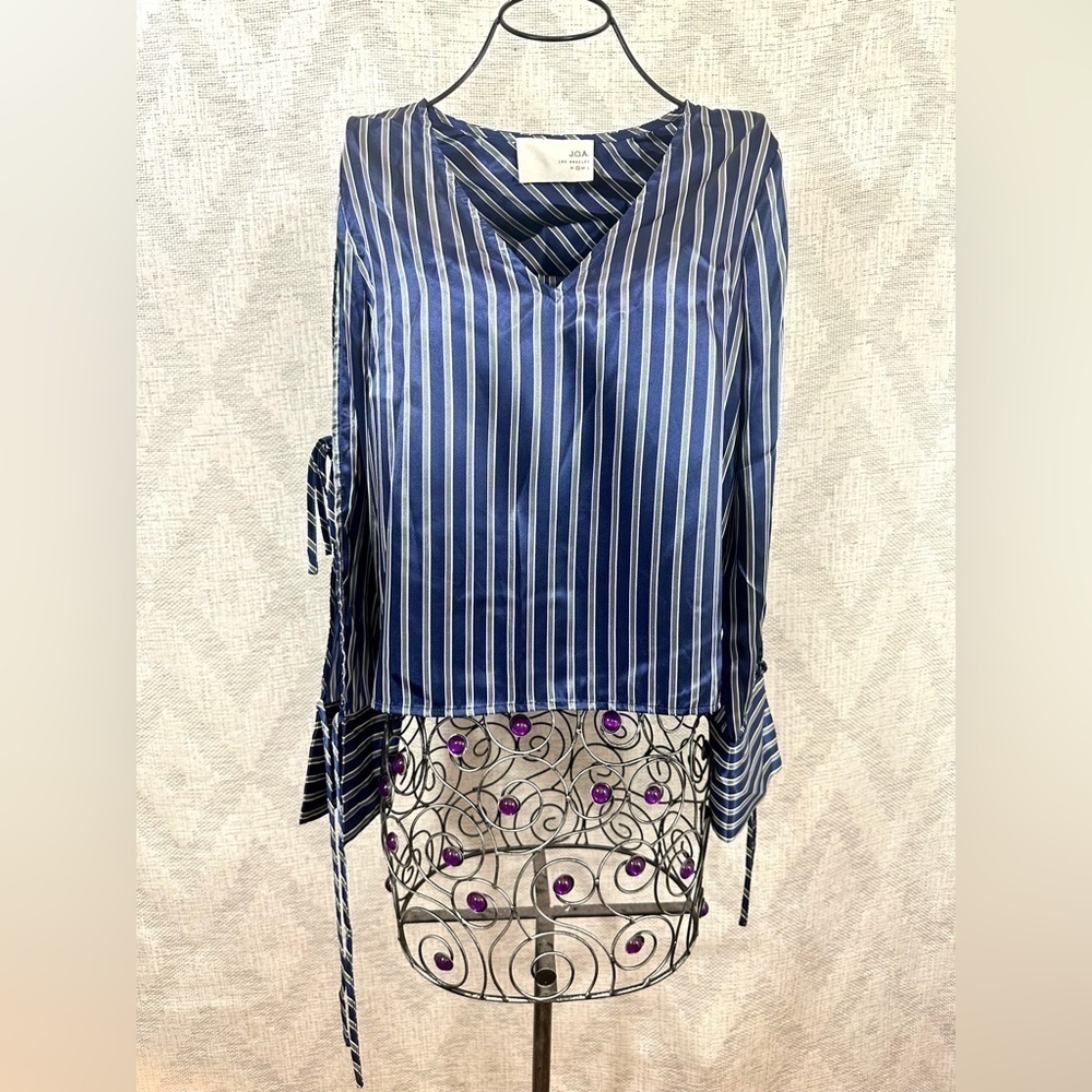 J.O.A striped silky pajama style long sleeve blouse size S